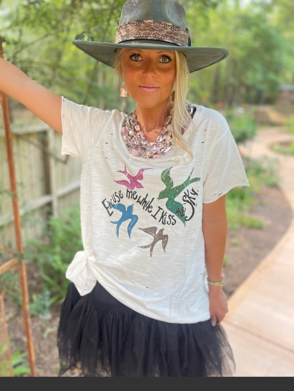 🔥BRAND NEW Excuse Me While I Kiss The Sky Tee, A Rare Bird, Jimmy Hendrix - Picture 2 of 4